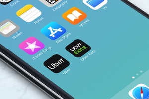 Estée Lauder becomes first beauty company to link with Uber Eats 
