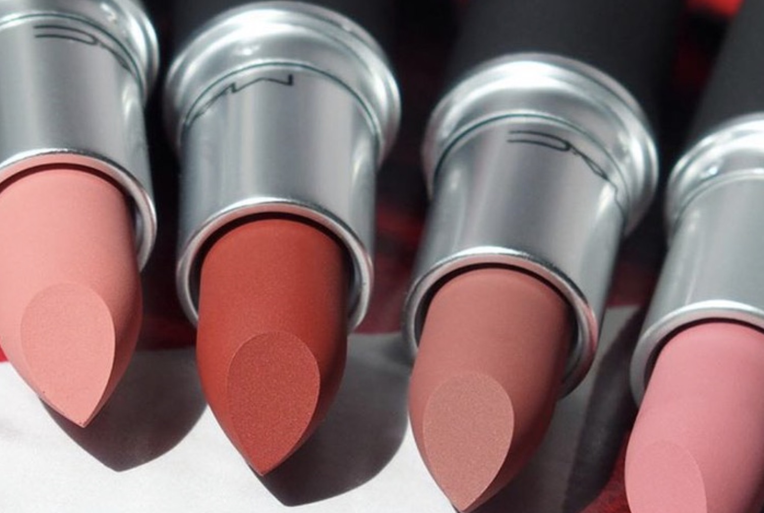 Estée Lauder Companies suffers net loss of $6m due to Covid-19 store closures
