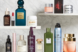 Estée Lauder employees petition to remove heir Ronald Lauder from board 