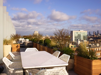 Estée Lauder opens new UK headquarters