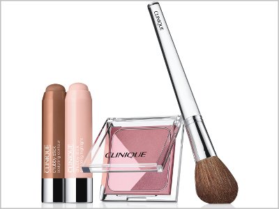 Estée Lauder shares hit 12-month high