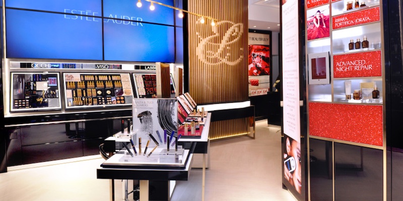 Estée Lauder shares seesaw amid conflicting reports of Peltz interest
