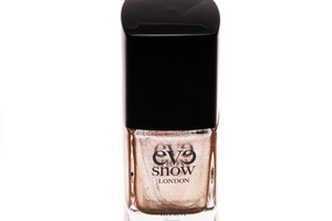 Eve Snow launches ‘3 added’ nail lacquer brand 