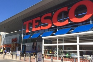 Ex Unilever chief fails to slow Tesco profit slump

