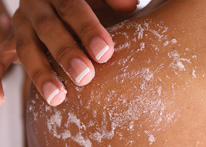 Exploring the benefits of the best eco-friendly alternative exfoliants