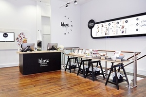 ‘Fast beauty bar’ arrives in the UK 
