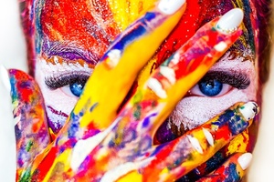 France holds onto crown as global cosmetics leader