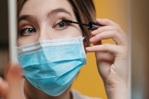 French beauty market prepares for rebound from Covid-19 by 2022 while other countries slow 
