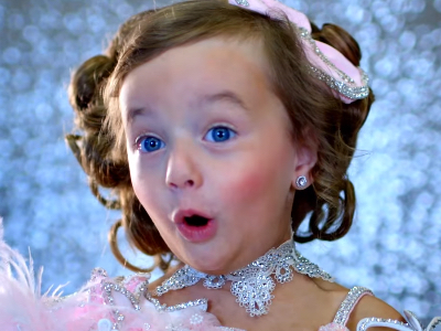 Girls encouraged to wear make-up from age two