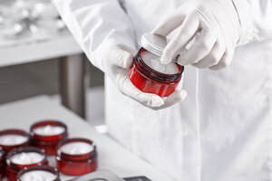 Global Cosmetic Developments prepare to launch small scale manufacturing service