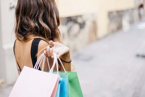 Global retail market to lose billions in 2020 due to Covid-19
