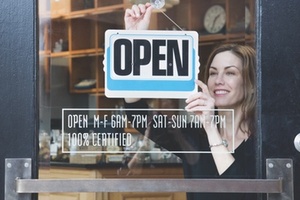 Global retailers unphased by threat of e-commerce