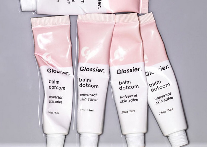 Glossier makes global return to retail