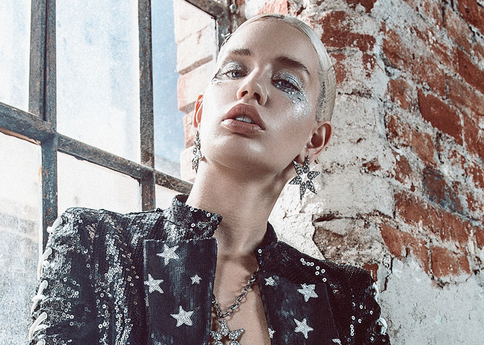 Glow make-up trend boosts dull UK category sales 
