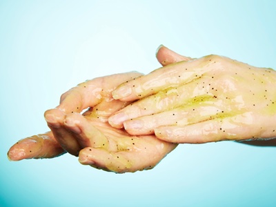 Greenpeace ranks 30 cosmetics companies on microbead action
