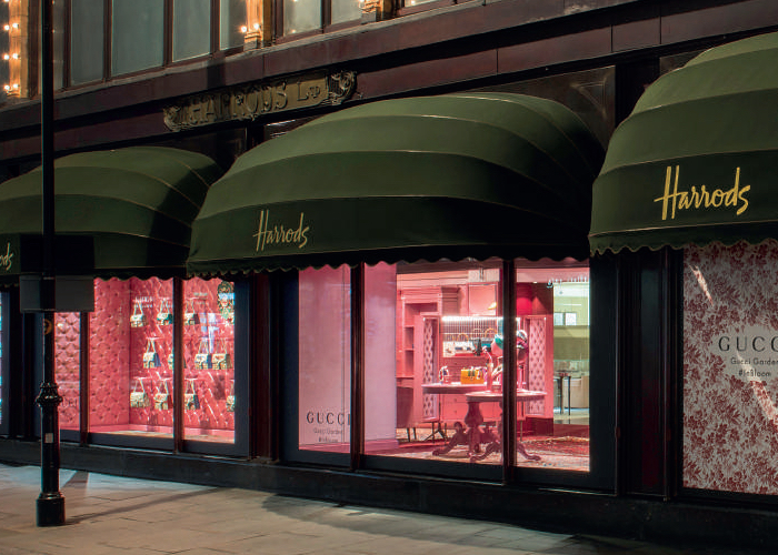 Harrods security guards vote to strike over unpaid work 