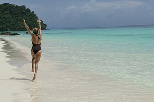 Help your customers feel confident with holiday-ready legs and feet