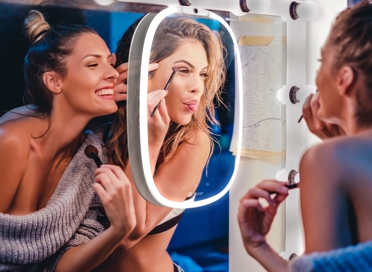 HiMirror prepares to launch new interactive mirrors with AI for retailers