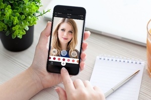Holition app lets shoppers try make-up before they buy