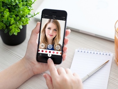 Holition app lets shoppers try make-up before they buy