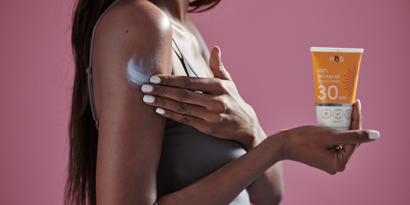 Holland & Barrett bans chemical sunscreen
