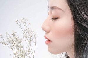 How is natural beauty changing the Asian market?