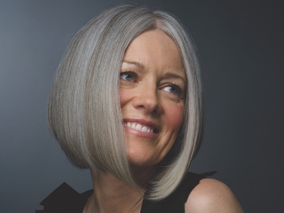 How to sell mature beauty