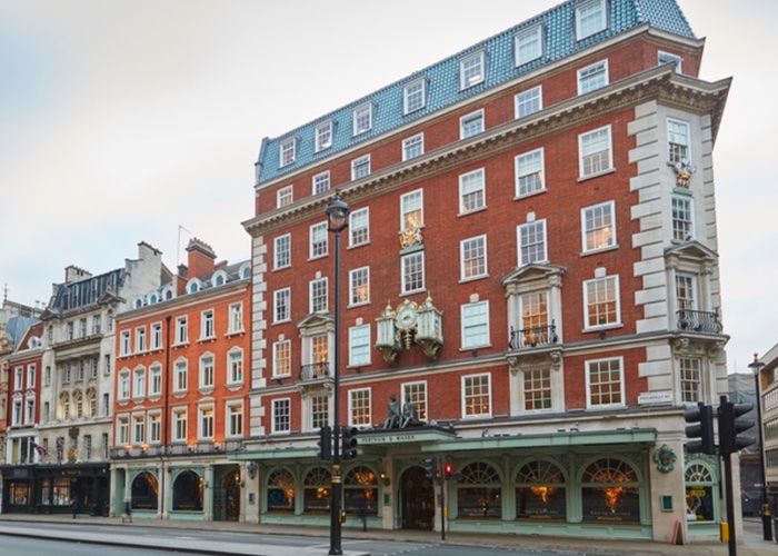 How to steal the show with a Fortnum & Mason Buyer  