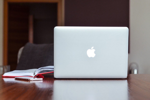 Hybrid working – Lavandi Talent discuss the pros, the cons, and the considerations for employers