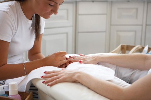 In-store beauty – Pampering goes public 