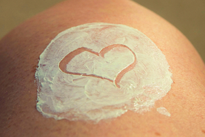 Ingredient found in cosmetics could alter the 'wettability' of skin 