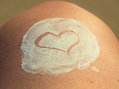 Ingredient found in cosmetics could alter the 'wettability' of skin 