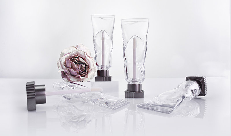 Innovative makeup packaging for lip beauty