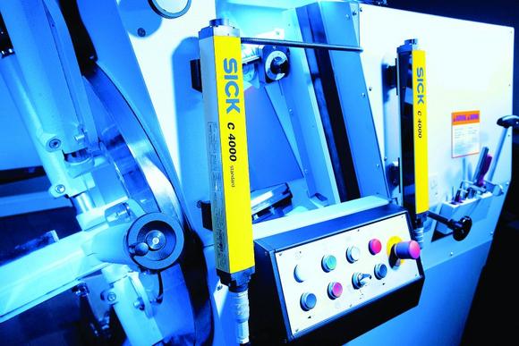 Intelligent light curtain reduces costs