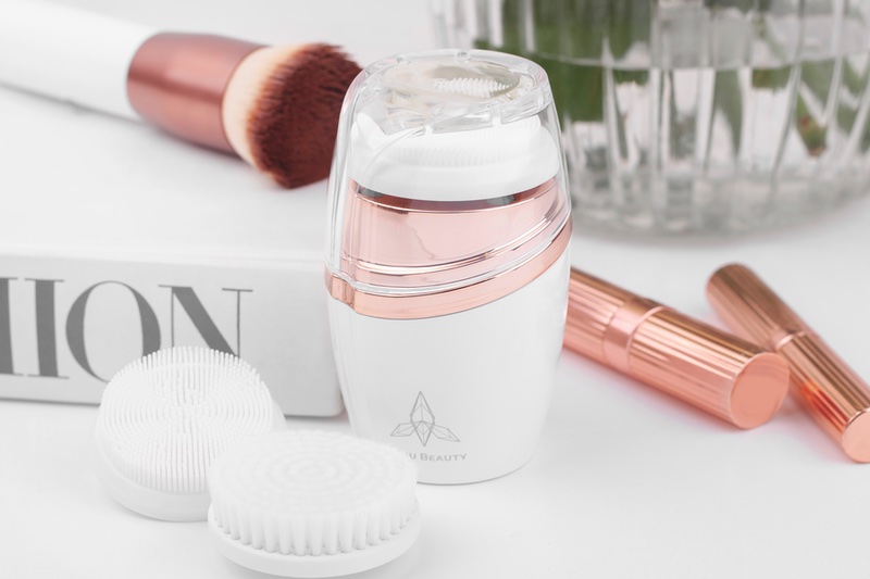 Investor or loan? ‘The Apprentice’ candidate and Insu Beauty founder Iasha Masood weighs in on how to finance a new business
