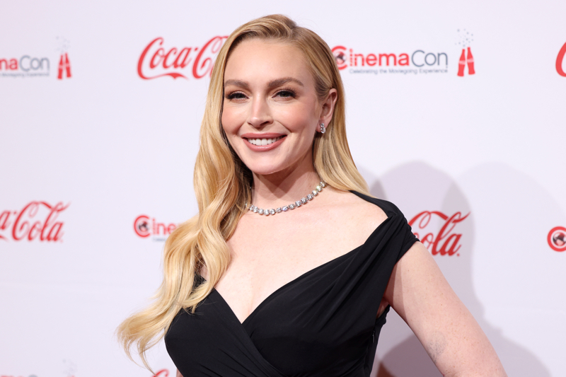 Is Lindsay Lohan preparing to launch Linlo Beauty?