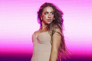 Is singer Tate McRae going to launch her own beauty brand?