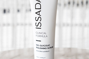 Issada’s new wonder scrub unearths a brighter, clearer skin
