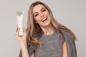 Japonesque and Topspin Consumer Partners buy Barefoot Scientist 
