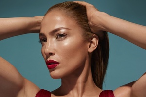 Jennifer Lopez bags partnership deal with Inglot Cosmetics 
