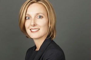 Jenny Belknap promoted to Senior Vice President of Global Marketing at Clinique
