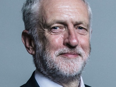 Jeremy Corbyn pops in to Pak’s flagship store in London