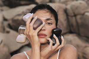 Kylie Cosmetics reveals details of new ‘Mood Stone’ fragrance trio launch