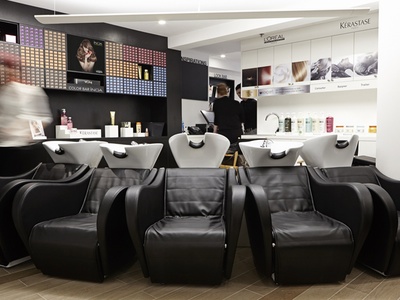 L'Oréal works with banks to support salon business owners
