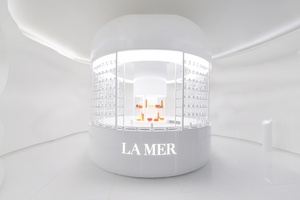 La Mer immerses consumers in Edge of the Sea exhibition 
