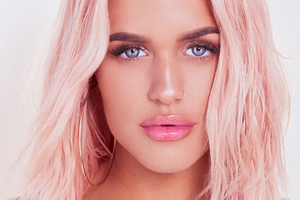 Lottie Tomlinson: The rising star on handling Instagram fame, make-up shaming and her blossoming beauty empire 