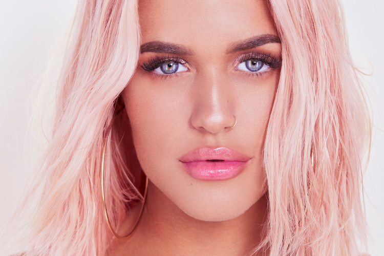 Lottie Tomlinson: The rising star on handling Instagram fame, make-up shaming and her blossoming beauty empire 