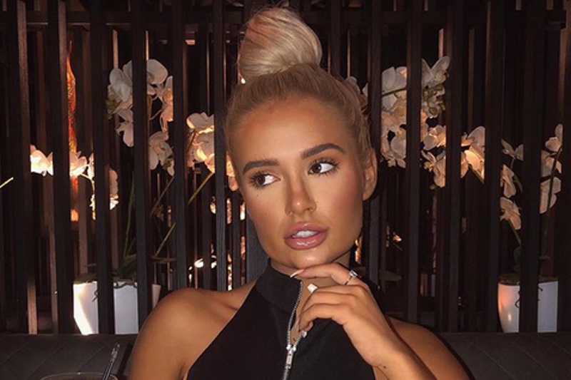 31% of British women have attempted to recreate Molly-Mae’s top bun / @mollymaehague
