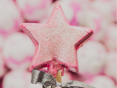 Lush is asking consumers to 'choose naked' this Christmas 