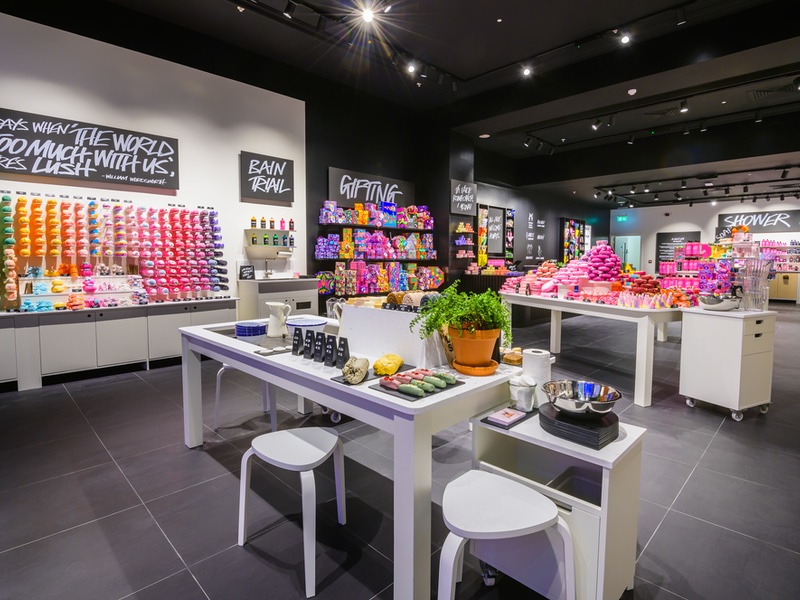 Lush settles dispute with ex-CEO over blocked share sale